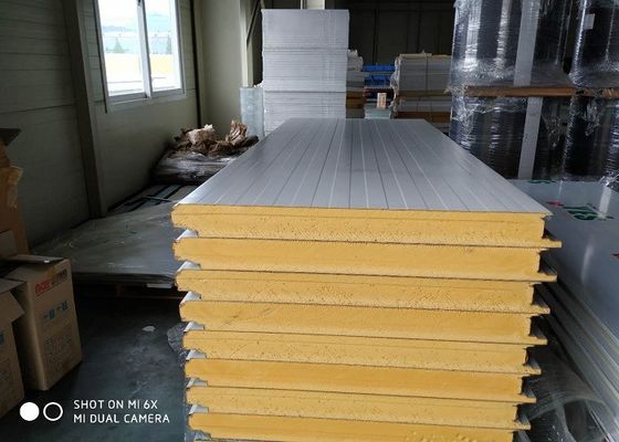 Professional Foam Sandwich Roof Panels Color Customized For Construction